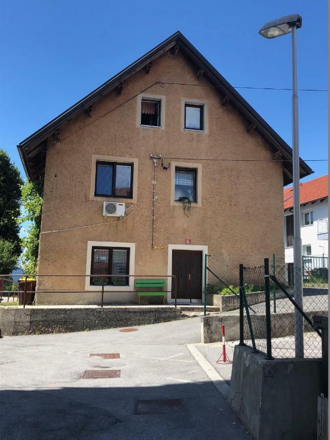 Apartma Mahnic Postojna Exterior photo